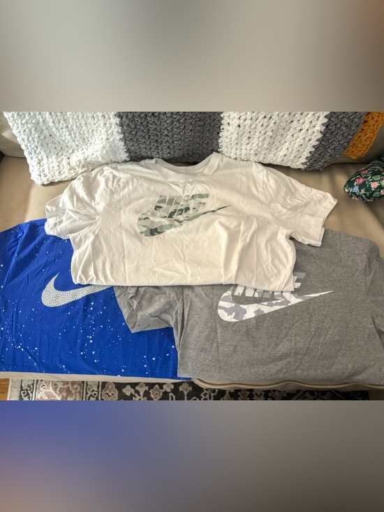 Nike Other - Men’s Size Large Nike Tee Bundle